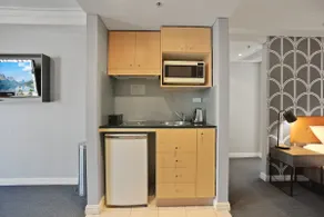 KOZYGURU | Sydney CBD | Lovely 2 Bedroom APT with Amazing City View - Image 4