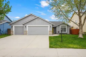 Walk to Kleiner Park, Modern Meridian Escape - Image 5