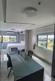 Flat and Meeting Room in an INNOVATIVE HYBRID SPACE! - Image 4