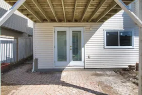 Open Concept 3 bedroom walkout basement apartment - Image 3