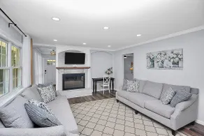 Private, Quite, Comfortable Family Landing Pad / Newly Remodel - Image 5