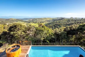 Kaitiaki Lodge - Private pool & Spa - Image 2