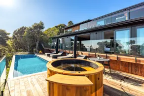 Kaitiaki Lodge - Private pool & Spa - Image 4