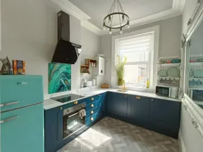Eastbourne Sea View Apartment - Image 5