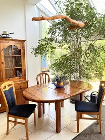 Large apartment with pool table - Image 4