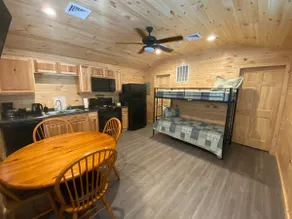 *NEW* Spacious cabin in Mullens- close to trails - Image 2