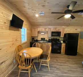 *NEW* Spacious cabin in Mullens- close to trails - Image 5