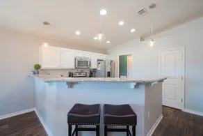 Charming 3 bedroom- close to the beach! - Image 4