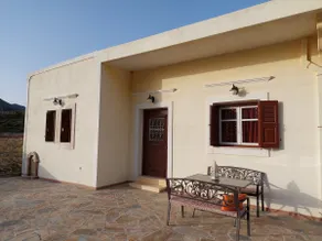 Traditional house with unlimited views! - Image 2