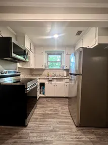 The Duplex @ Midtown/Medical District - Image 5