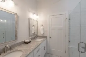 Downtown Main St Loft 137 - Walk to Expo Center ! - Image 5