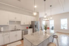 Downtown Main St Loft 137 - Walk to Expo Center ! - Image 2