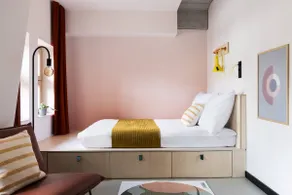 Studio with a kitchenette - Image 2