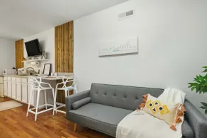 MasterSuite w/ Private Entry and Bathroom - Image 3