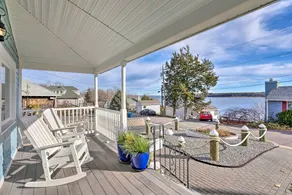 Rhode Island Haven: Walk to Greenwich Bay! - Image 4