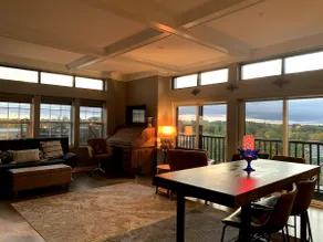 Peabody Penthouse Top of the World Sunset View - Image 5