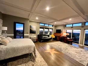 Peabody Penthouse Top of the World Sunset View - Image 4