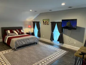One bedroom loft w/kitchen on Alpaca farm - Image 2
