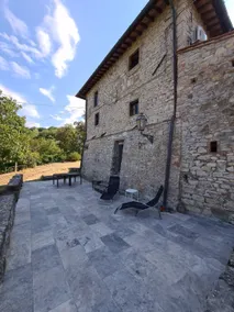 Charming Tuscan retreat: spa, pool & cinema - Image 3