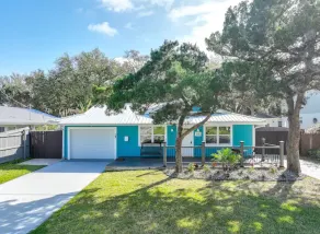 Poolside Oasis ~ walking distance to Downtown - Image 3