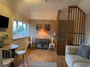 Cosy 2-storey South Downs cottage Slindon, Arundel - Image 2