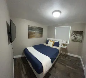 Cozy Home .5 miles from Lambeau Field - Image 5