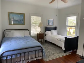 Historic 3 bedroom home near downtown - Image 3