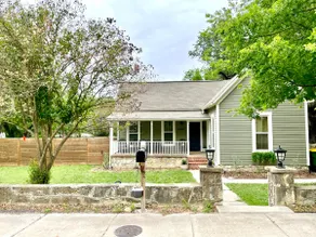 Remodeled historic cottage, 2-min walk to downtown. - Image 2