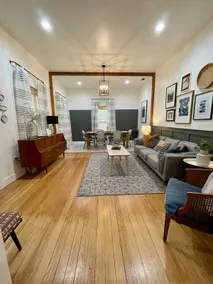 Remodeled historic cottage, 2-min walk to downtown. - Image 3