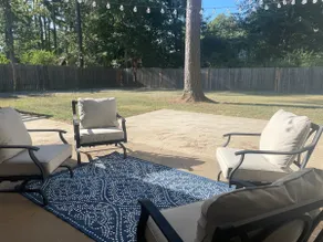 Entire home in quiet neighborhood - Image 5