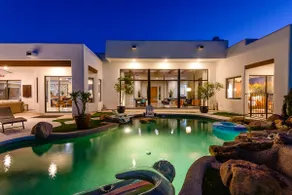 Luxury Oasis - Pool, Spa, Golf Sim, Putting Green - Image 2