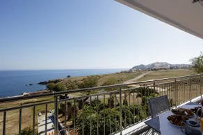 Seafront apartment, 40m from the beach! - Image 2