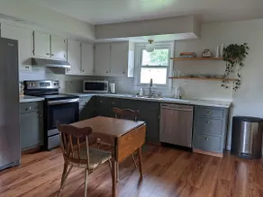 Cheerful 3-bedroom Ranch minutes from everything! - Image 5