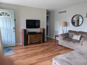 Cheerful 3-bedroom Ranch minutes from everything! - Image 4