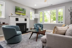 Chic 3 BR / 2 BA Cottage Near Chesapeake Bay - Image 3