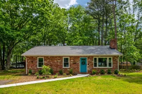 Chic 3 BR / 2 BA Cottage Near Chesapeake Bay - Image 2