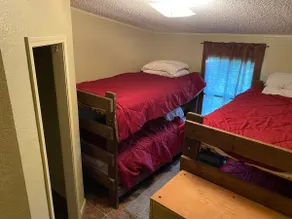 3-Bedroom Cabin on Maddox Bay - Image 4