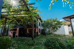Zoev House - Image 2