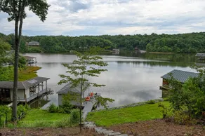 Stepping Stone Cove :: Lakefront w/ Dock, Fireplaces & Hot Tub - Image 4