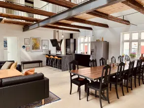 Exclusive main house on renovated farm - Image 5