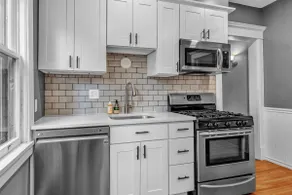 Stunning & Updated Elmwood Village Apt - Image 3