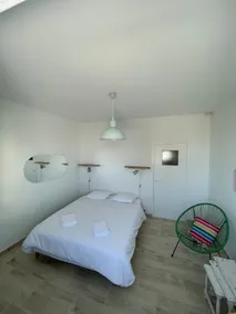 Beachfront apartment - Image 2