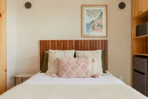 Hotel-Style Suite w/Rooftop Pool - Image 2