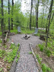 Two bedroom cottage w/ access to trails! - Image 3