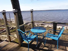 Fran's Lil cabin #2 on the lake front! - Image 2