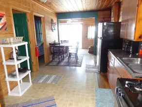 Fran's Lil cabin #2 on the lake front! - Image 4