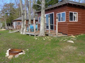 Fran's Lil cabin #2 on the lake front! - Image 3