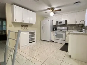 Perfect home near the coast. - Image 4