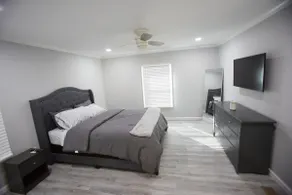 Decatur 3-BR Bliss: Modern Comfort” - Image 3