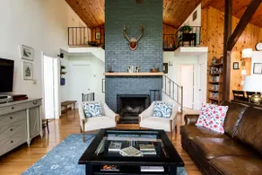 Cozy mountain home with amazing views near hiking - Image 3